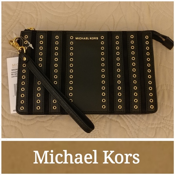 NWT Michael Kors Brooklyn Grommet Wristlet - Picture 1 of 3